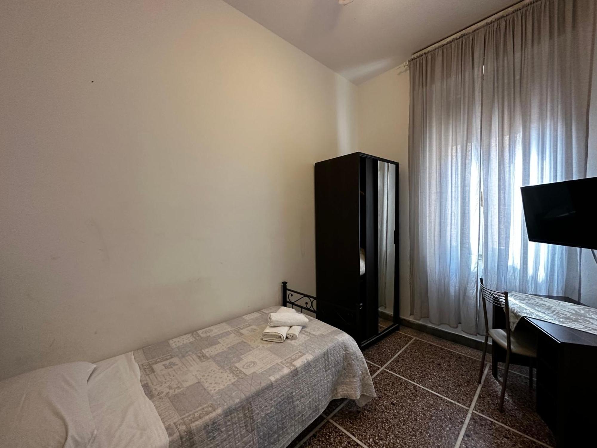 Holiday Pisa Gare 2 Экстерьер фото